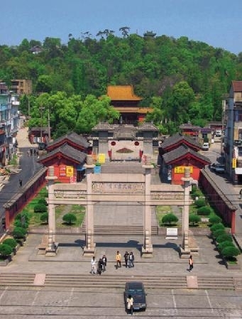 杭州通报吴越国王钱镠墓被盗案：175件被盗文物已追回