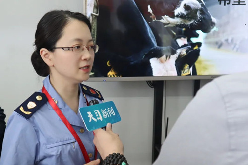 央媒深入新希望双峰乳业 “浙食链”数字化守护舌尖安全