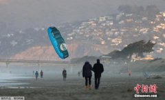 新西兰总理考虑率代表团访华 望推动贸易发展