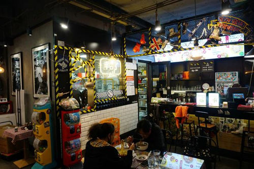 鼓楼东大街餐饮几个月一洗牌？资本面前，小饭店的倔强