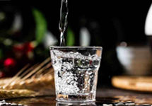 近十年酒类赛道投融资超550亿元，酒类电商迎来爆发