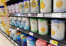 外资奶粉扎堆“卖身”背后：在华业务低迷，高端增长遇瓶颈