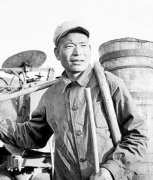 时传祥：宁愿一人脏 换来万家净（奋斗百年路 启航新征程·数风流人物）