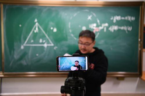 野蛮生长与回归本源：在线教育的“冰与火之歌”