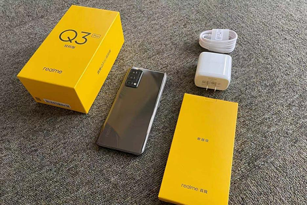 realme真我 Q3 Pro狂欢版上手体验：为节日应运而生 千元机再添新利器
