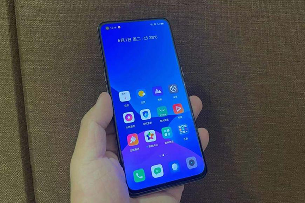 realme真我 Q3 Pro狂欢版上手体验：为节日应运而生 千元机再添新利器