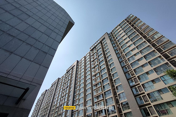 realme真我 Q3 Pro狂欢版上手体验：为节日应运而生 千元机再添新利器