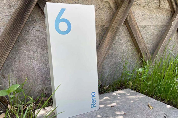 OPPO Reno6 Pro上手体验：AI焕采美妆全面升级 让人看到最美的你