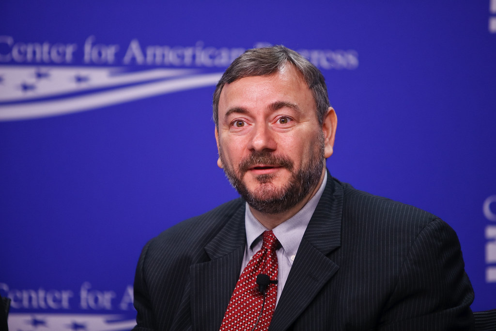 撕裂之国：看看美国如何让他们身陷困苦