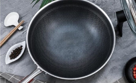 康巴赫VS苏泊尔 “不粘锅专利技术”到底是谁的?