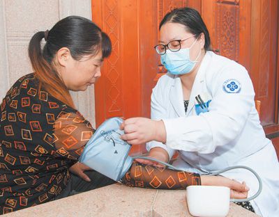 我国已建成县域医共体4028个 看病不出县百姓得实惠