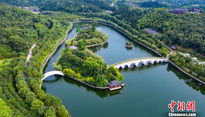 【网络媒体革命老区行】从荒地到花海 伟人故里湘潭打造绿色名片