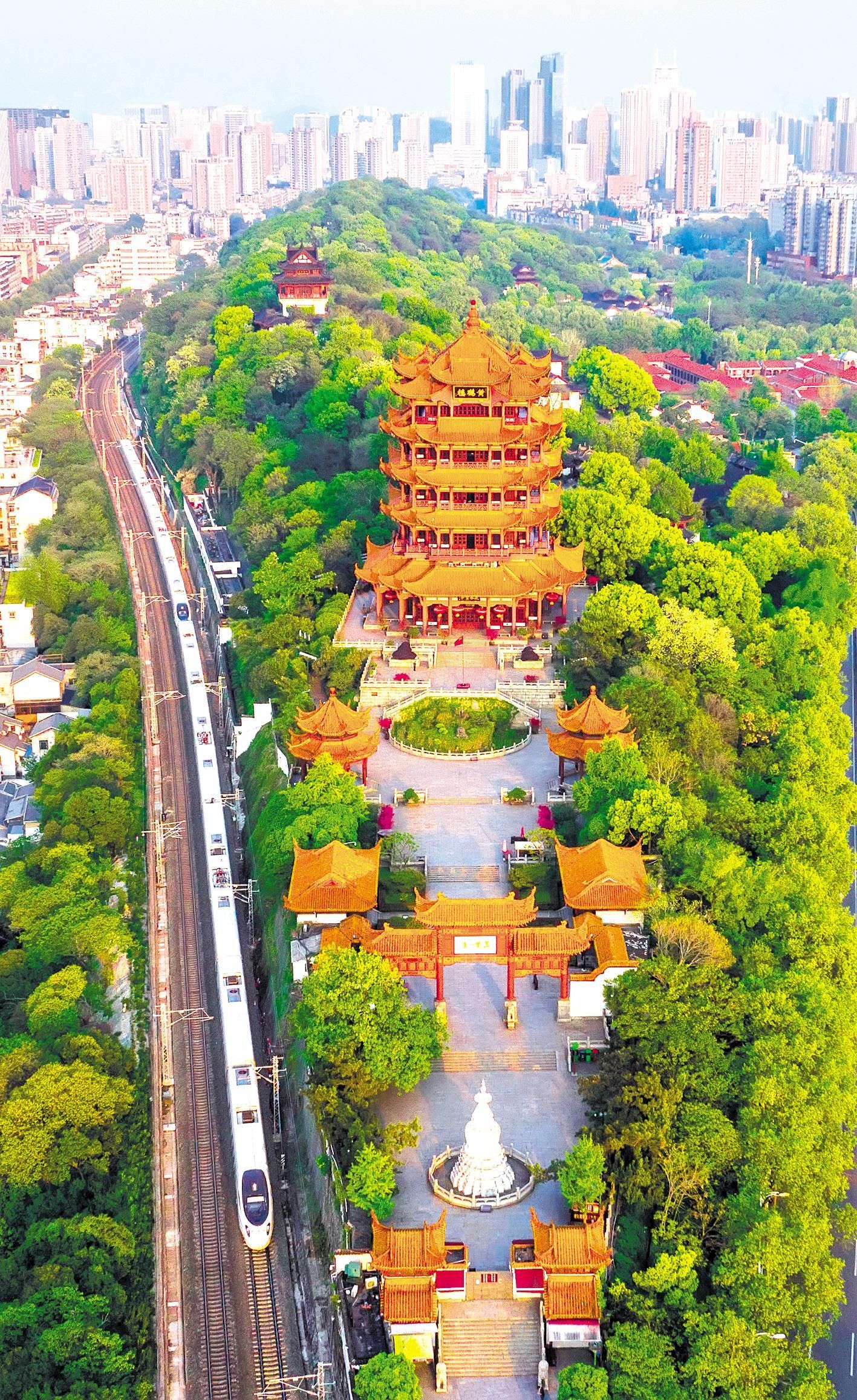 【中国共产党百年长江情·绿色篇】风帆正劲大武汉