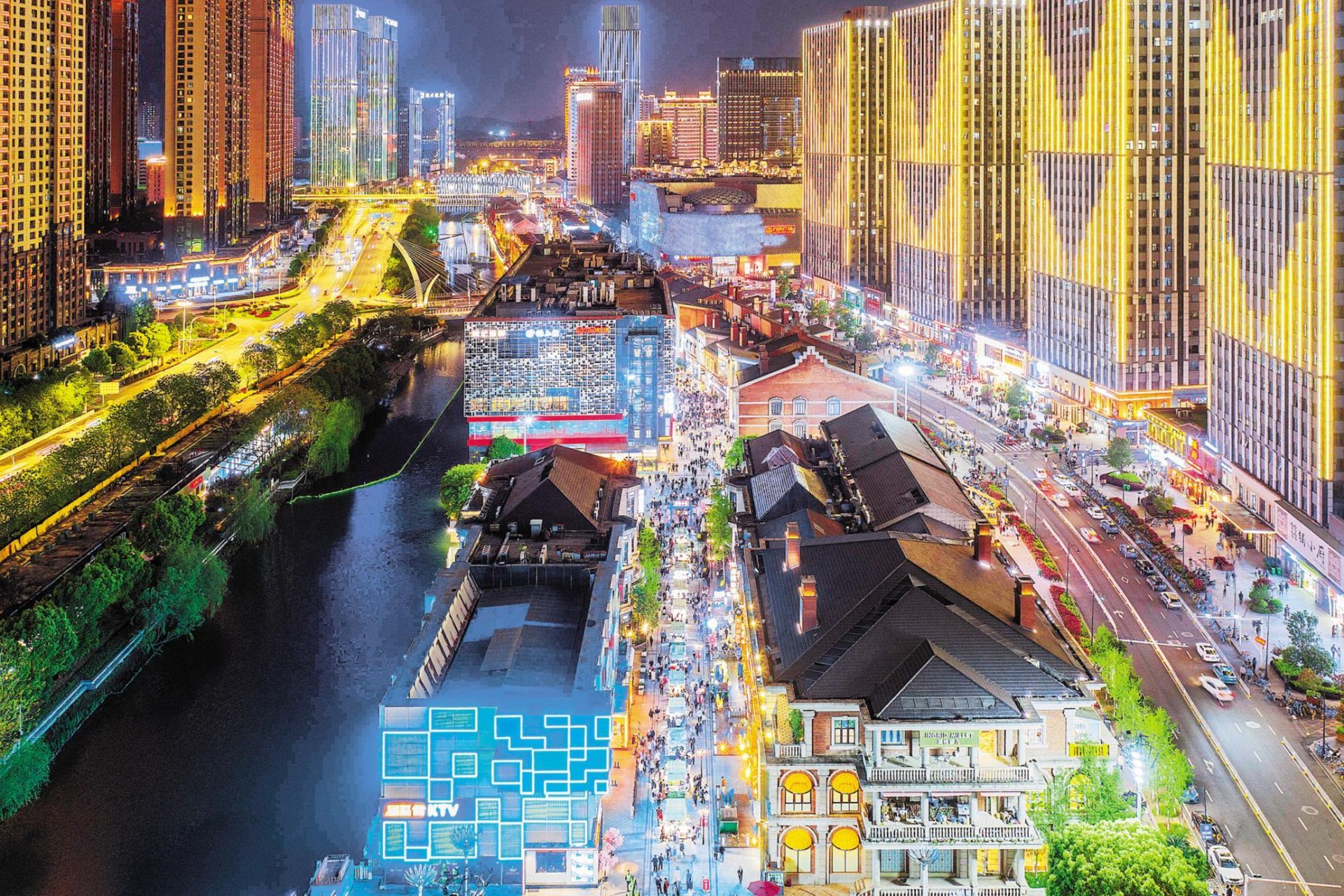 【中国共产党百年长江情·绿色篇】风帆正劲大武汉