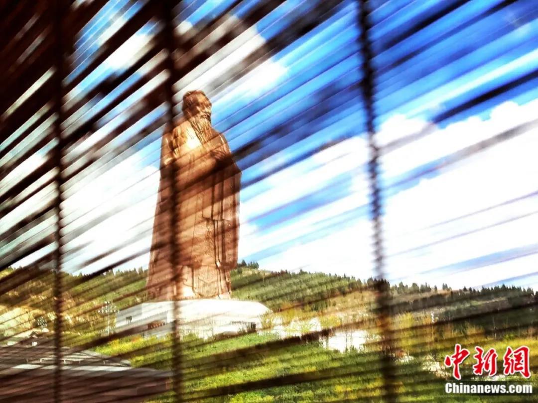 文明互鉴：伏尔泰为何将书房命名为“孔庙”？