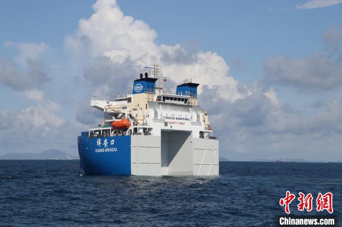 中国首艘智能半潜船(资料图) 赵云鹏 摄