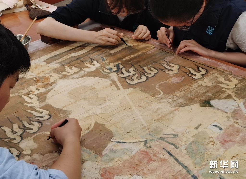 国家图书馆引入社会力量加强古籍保护