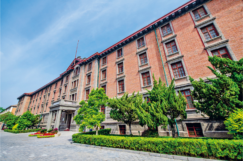 北大红楼:红色曙光从这里升起