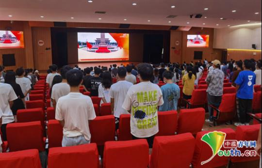 各地高校师生观看庆祝中国共产党成立100周年大会