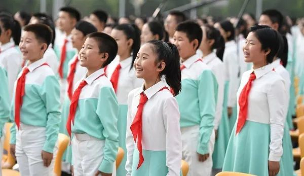 180米巨幕如何营造沉浸式剧场?总导演讲述庆典背后的挑战