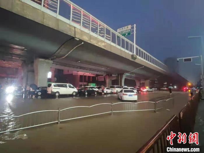 河南继续暴雨红色预警 本次强降水或到22日结束