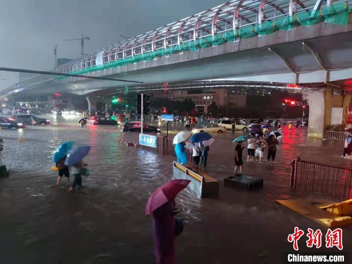 河南继续暴雨红色预警 本次强降水或到22日结束