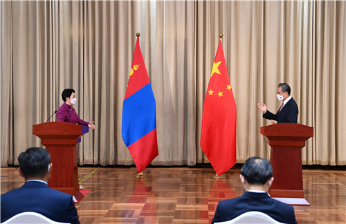 王毅：中蒙外长会谈达成八点共识