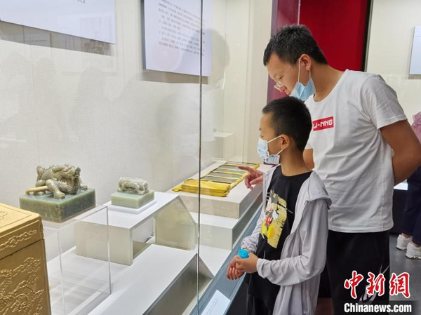 清玉器精品展在河北承德开幕 展现清代宫廷玉器之美