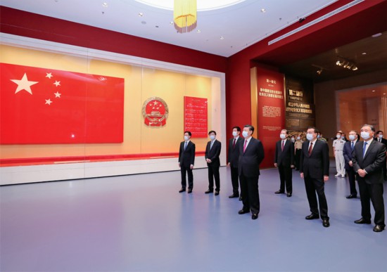 总结党的历史经验加强党的政治建设