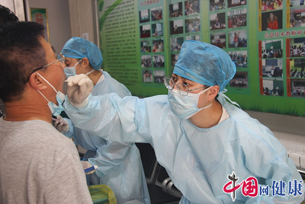 夏日里最美的风景是你们 ——玉田县医院严谨规范完成核酸采集检测任务