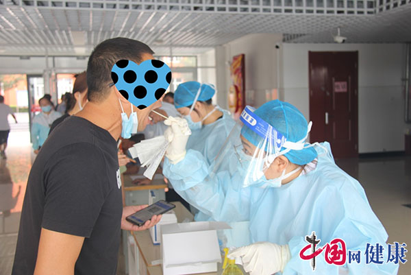 夏日里最美的风景是你们 ——玉田县医院严谨规范完成核酸采集检测任务