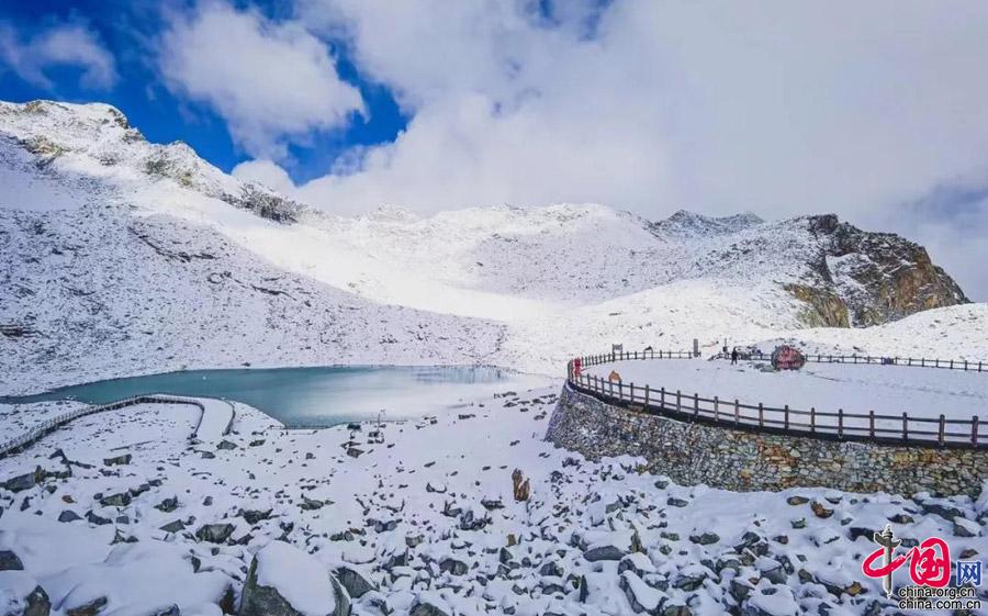 达古冰川：中秋假期圆满收官 即将迎来最美季节