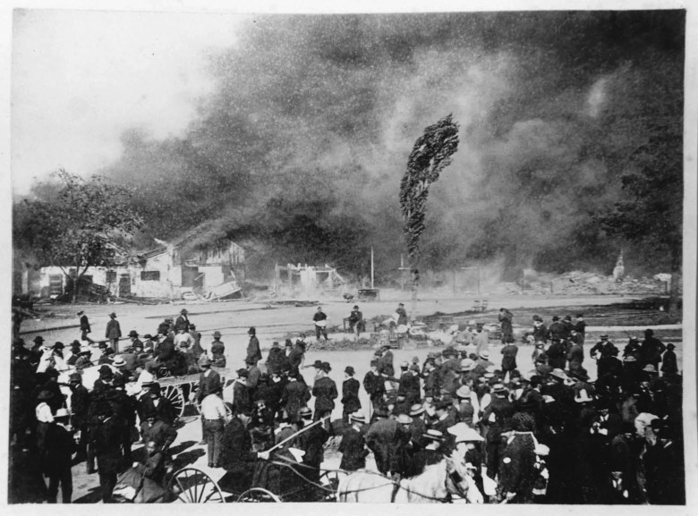 美国一城市将为排华罪行道歉：曾纵火中国城 1400人流离失所